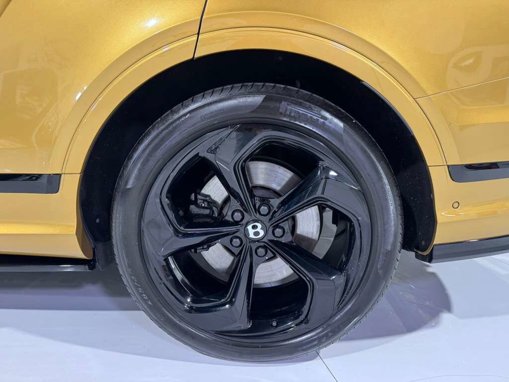 2022 Bentley Bentayga S Khamun By Mulliner,Blackline Specification,Naim audio system,rear executive seating AND MUCH MORE! Fort Lauderdale FL