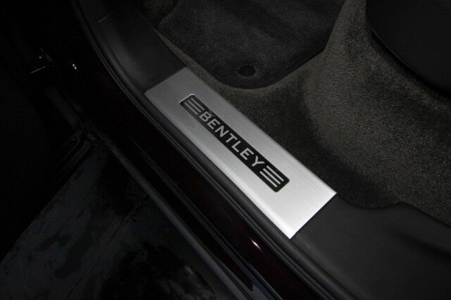 2022 Bentley Bentayga V8 ($224,985 MSRP) *BLACKLINE SPECIFICATION* *ONLY 6600 MILES* San Diego CA
