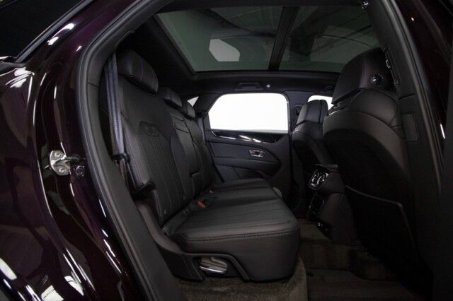 2022 Bentley Bentayga V8 ($224,985 MSRP) *BLACKLINE SPECIFICATION* *ONLY 6600 MILES* San Diego CA