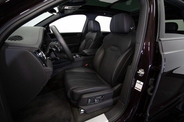 2022 Bentley Bentayga V8 ($224,985 MSRP) *BLACKLINE SPECIFICATION* *ONLY 6600 MILES* San Diego CA