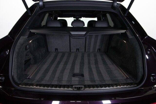 2022 Bentley Bentayga V8 ($224,985 MSRP) *BLACKLINE SPECIFICATION* *ONLY 6600 MILES* San Diego CA
