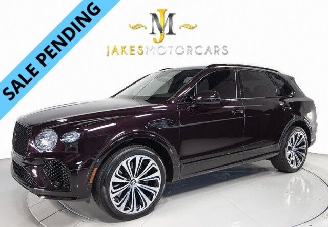 2022 Bentley Bentayga V8 ($224,985 MSRP) *BLACKLINE SPECIFICATION* *ONLY 6600 MILES*