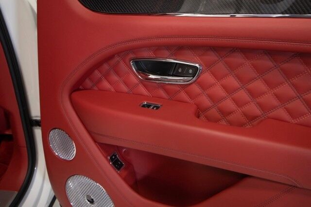 2022 Bentley Bentayga V8 FIRST EDITION ($254,145 MSRP) *4-SEAT SPECIFICATION* *CARBON FIBER VENEER* *NAIM AUDIO* *WHITE ON RED* San Diego CA