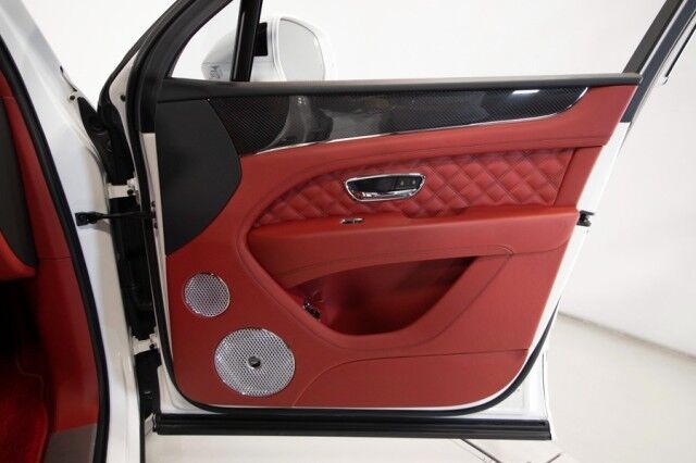 2022 Bentley Bentayga V8 FIRST EDITION ($254,145 MSRP) *4-SEAT SPECIFICATION* *CARBON FIBER VENEER* *NAIM AUDIO* *WHITE ON RED* San Diego CA