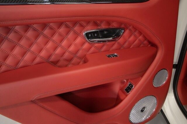 2022 Bentley Bentayga V8 FIRST EDITION ($254,145 MSRP) *4-SEAT SPECIFICATION* *CARBON FIBER VENEER* *NAIM AUDIO* *WHITE ON RED* San Diego CA