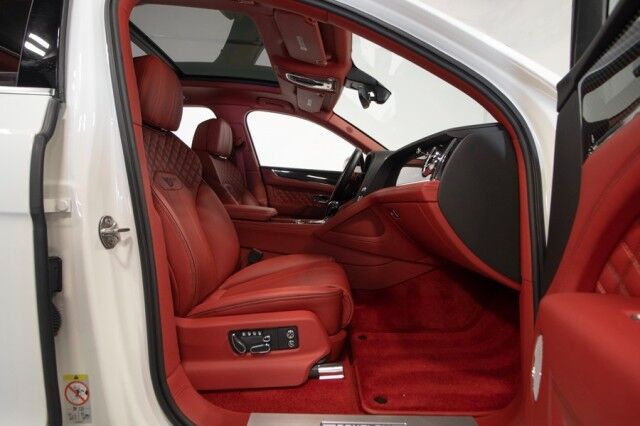 2022 Bentley Bentayga V8 FIRST EDITION ($254,145 MSRP) *4-SEAT SPECIFICATION* *CARBON FIBER VENEER* *NAIM AUDIO* *WHITE ON RED* San Diego CA