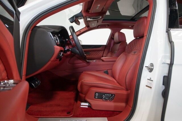 2022 Bentley Bentayga V8 FIRST EDITION ($254,145 MSRP) *4-SEAT SPECIFICATION* *CARBON FIBER VENEER* *NAIM AUDIO* *WHITE ON RED* San Diego CA