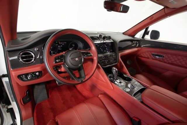 2022 Bentley Bentayga V8 FIRST EDITION ($254,145 MSRP) *4-SEAT SPECIFICATION* *CARBON FIBER VENEER* *NAIM AUDIO* *WHITE ON RED* San Diego CA