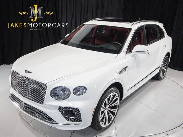 2022 Bentley Bentayga V8 FIRST EDITION ($254,145 MSRP) *4-SEAT SPECIFICATION* *CARBON FIBER VENEER* *NAIM AUDIO* *WHITE ON RED* San Diego CA