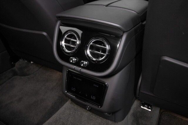 2022 Bentley Bentayga V8 *MULLINER DRIVING SPECIFICATION* *FRONT SEAT COMFORT SPEC* San Diego CA