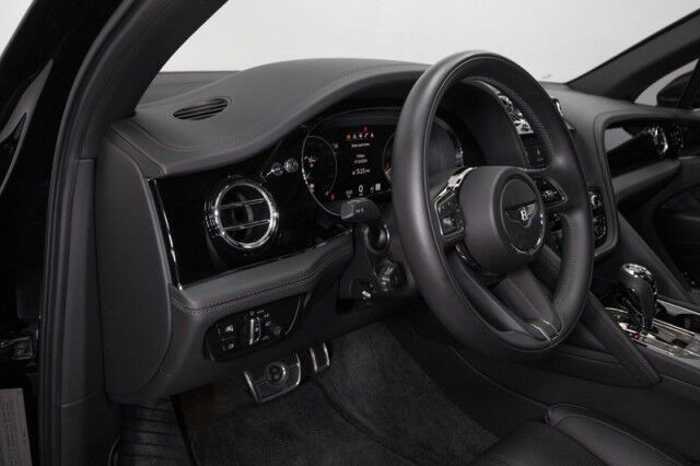 2022 Bentley Bentayga V8 *MULLINER DRIVING SPECIFICATION* *FRONT SEAT COMFORT SPEC* San Diego CA