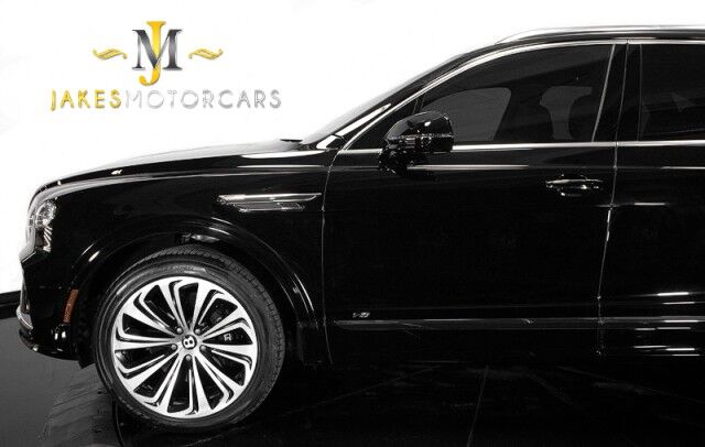 2022 Bentley Bentayga V8 *MULLINER DRIVING SPECIFICATION* *FRONT SEAT COMFORT SPEC* San Diego CA