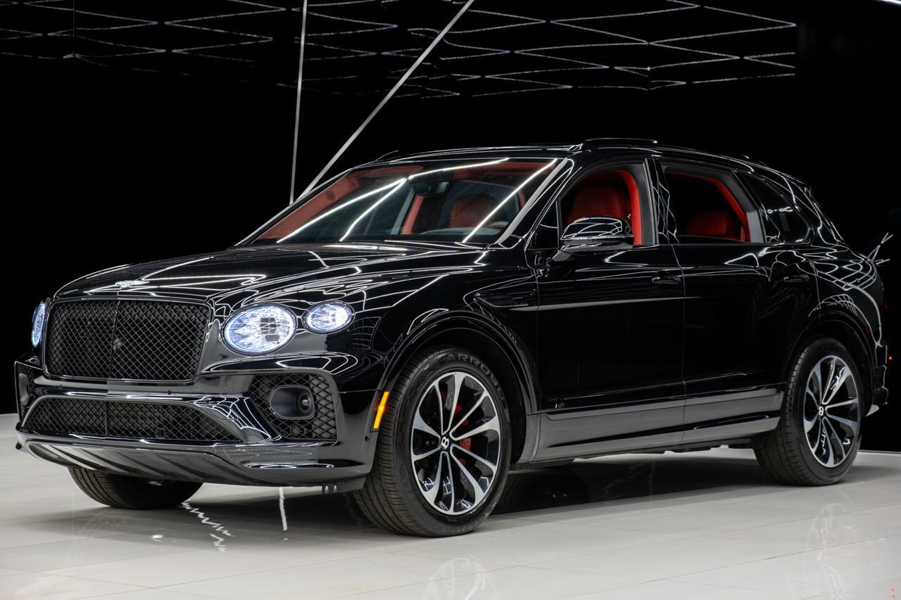 2022 Bentley Bentayga V8 photo 2