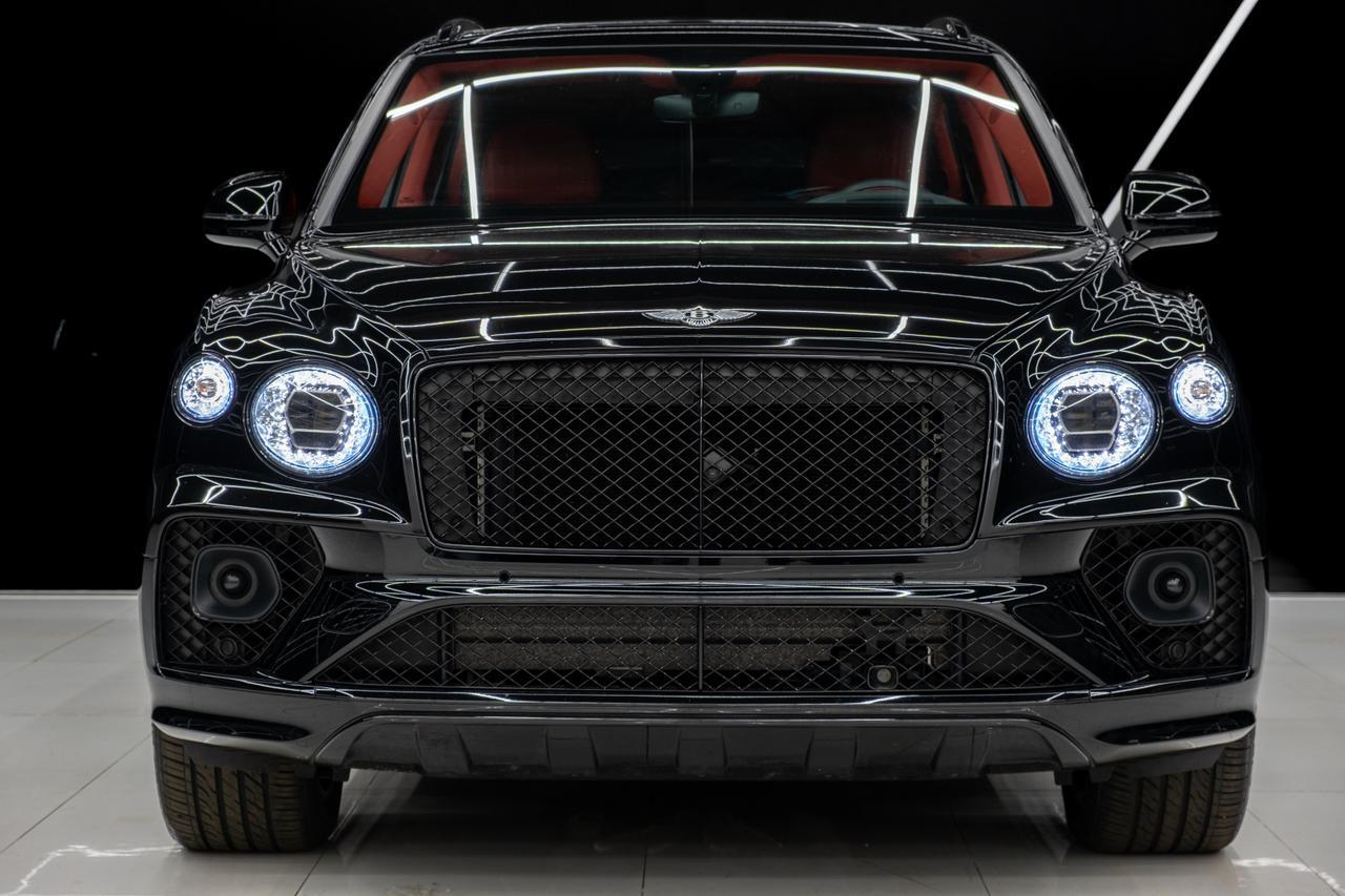 2022 Bentley Bentayga V8 photo 4