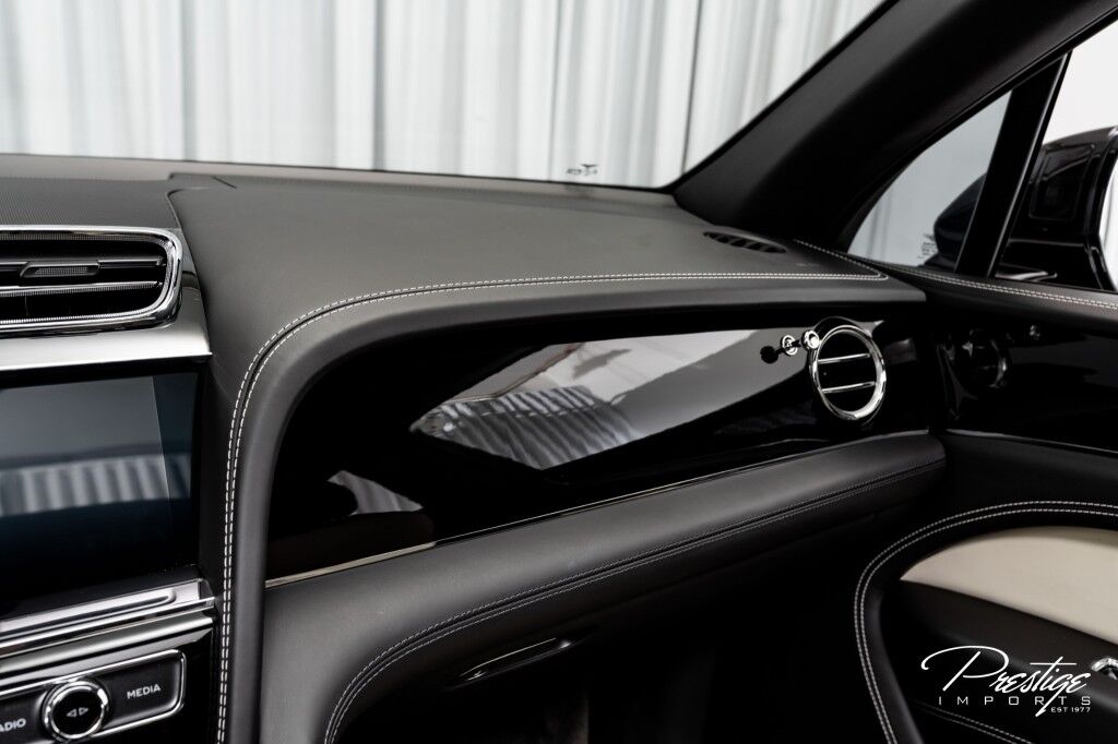 2022 Bentley Bentayga V8 North Miami Beach FL