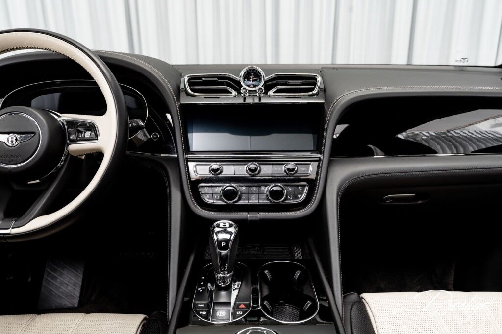 2022 Bentley Bentayga V8 North Miami Beach FL