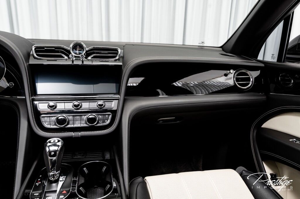 2022 Bentley Bentayga V8 North Miami Beach FL