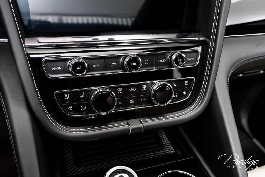 2022 Bentley Bentayga V8 North Miami Beach FL