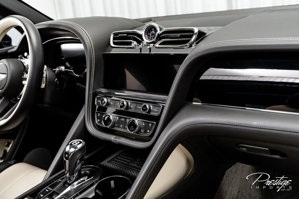 2022 Bentley Bentayga V8 North Miami Beach FL