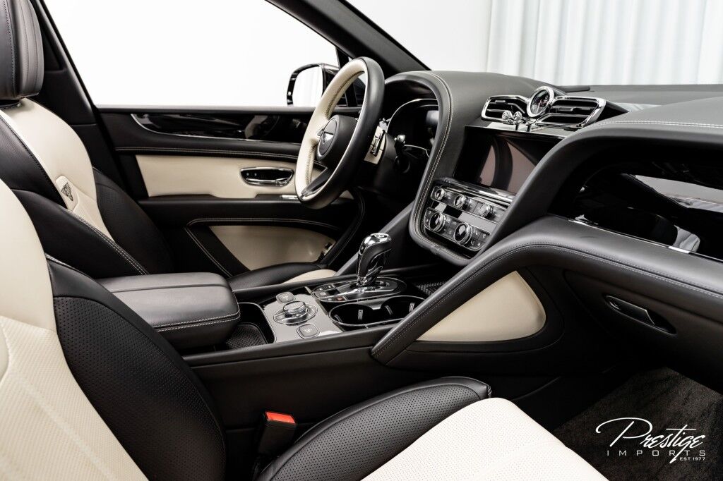 2022 Bentley Bentayga V8 North Miami Beach FL