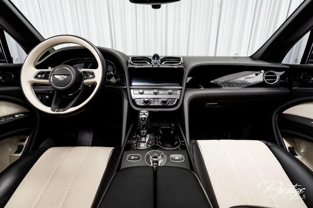 2022 Bentley Bentayga V8 North Miami Beach FL