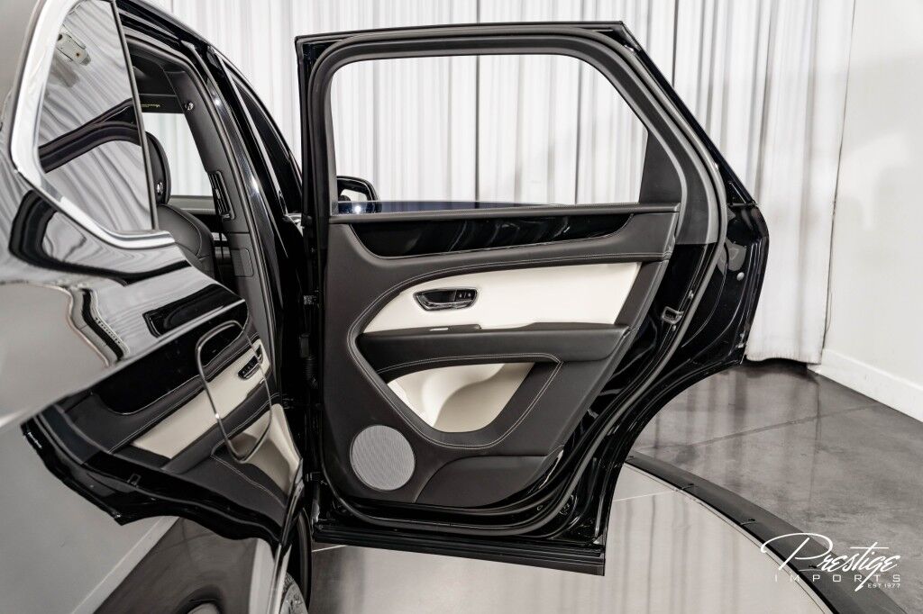 2022 Bentley Bentayga V8 North Miami Beach FL