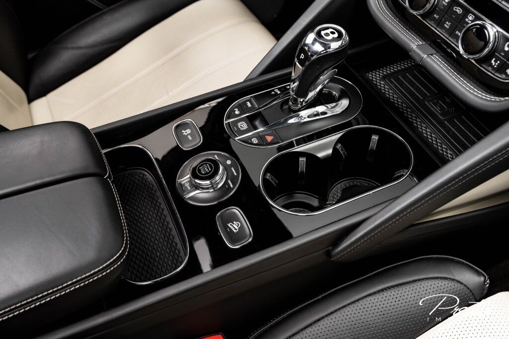 2022 Bentley Bentayga V8 North Miami Beach FL