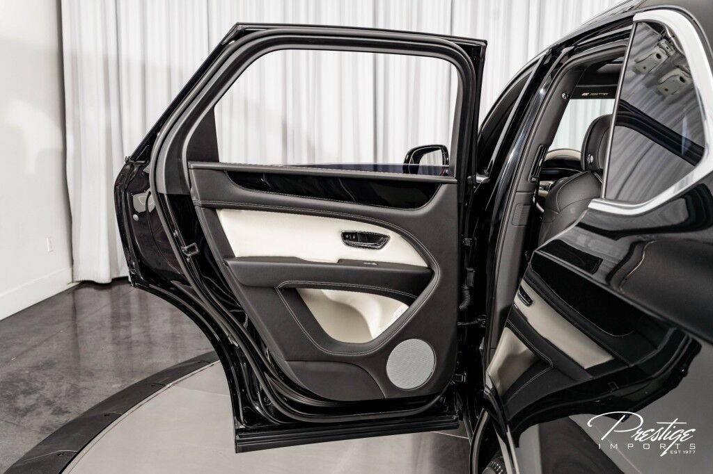 2022 Bentley Bentayga V8 North Miami Beach FL