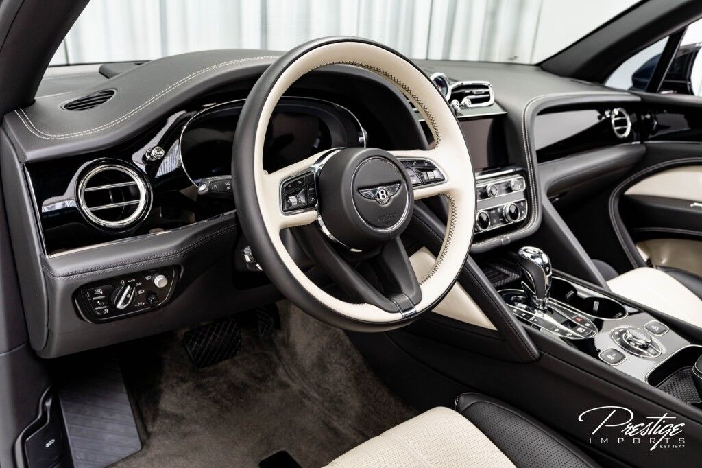 2022 Bentley Bentayga V8 North Miami Beach FL