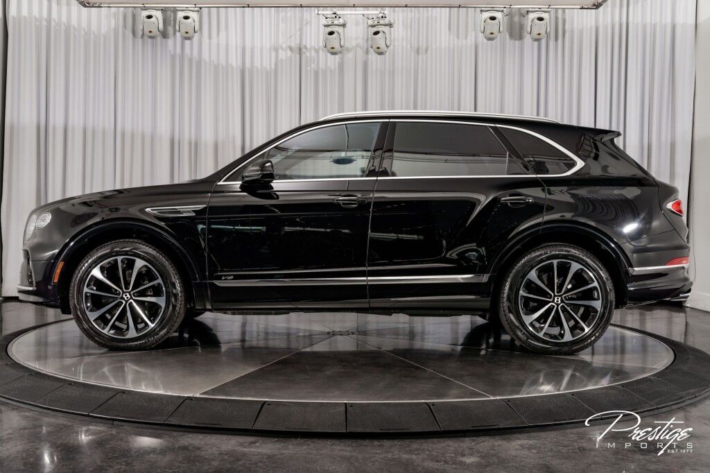 2022 Bentley Bentayga V8 North Miami Beach FL