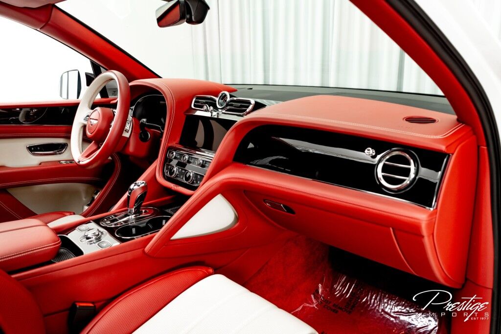 2022 Bentley Bentayga V8 North Miami Beach FL