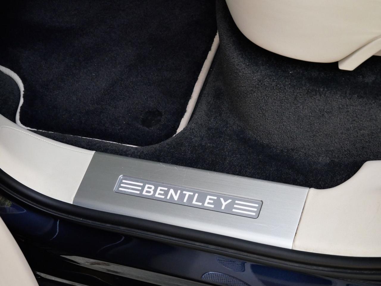 2022 Bentley Bentayga V8 V8 Lawrence KS