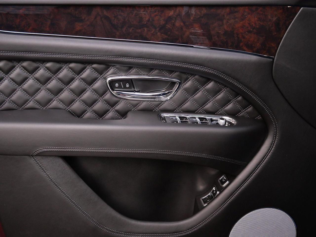 2022 Bentley Bentayga V8 V8 Lawrence KS