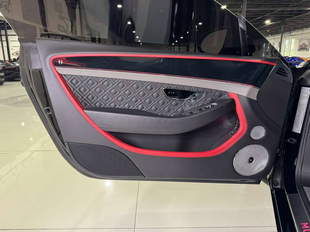 2022 Bentley Continental GT Mulliner, Blackline Specification, Naim audio system, rotating display AND MUCH MORE!! Fort Lauderdale FL