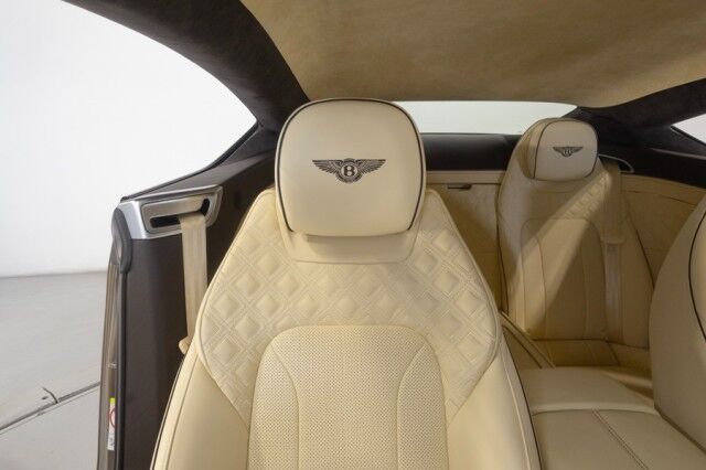 2022 Bentley Continental GT V8 ($284,880 MSRP) *MULLINER DRIVING SPEC* *TOURING SPECIFICATION* *RARE COLOR* *9200 MILES* *LOADED* San Diego CA