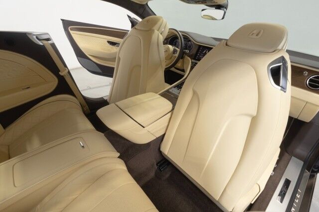 2022 Bentley Continental GT V8 ($284,880 MSRP) *MULLINER DRIVING SPEC* *TOURING SPECIFICATION* *RARE COLOR* *9200 MILES* *LOADED* San Diego CA