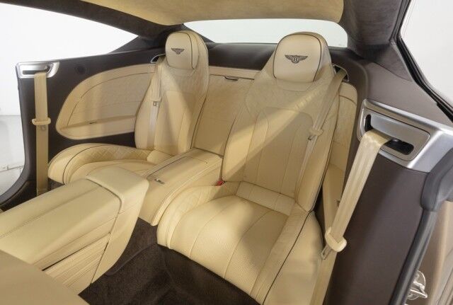 2022 Bentley Continental GT V8 ($284,880 MSRP) *MULLINER DRIVING SPEC* *TOURING SPECIFICATION* *RARE COLOR* *9200 MILES* *LOADED* San Diego CA
