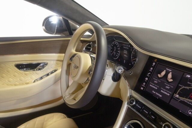 2022 Bentley Continental GT V8 ($284,880 MSRP) *MULLINER DRIVING SPEC* *TOURING SPECIFICATION* *RARE COLOR* *9200 MILES* *LOADED* San Diego CA