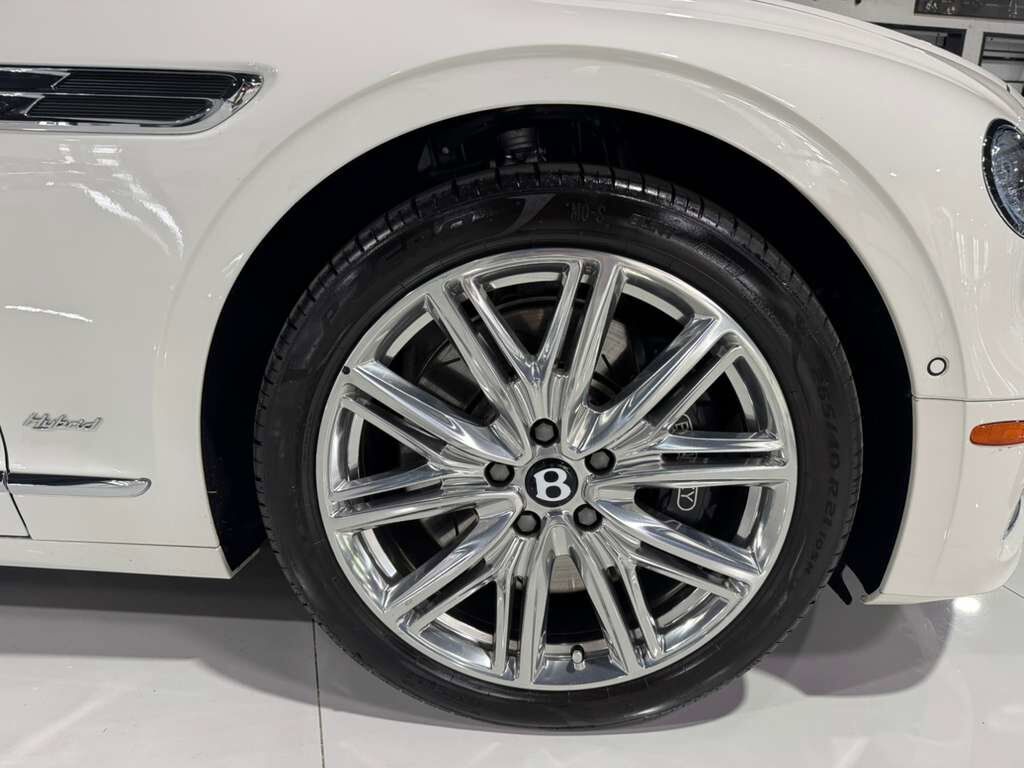 2022 Bentley Flying Spur Hybrid illuminated "Flying B", rotating display AND MUCH MUCH MORE!!! Fort Lauderdale FL