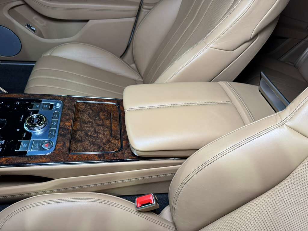 2022 Bentley Flying Spur Hybrid illuminated "Flying B", rotating display AND MUCH MUCH MORE!!! Fort Lauderdale FL