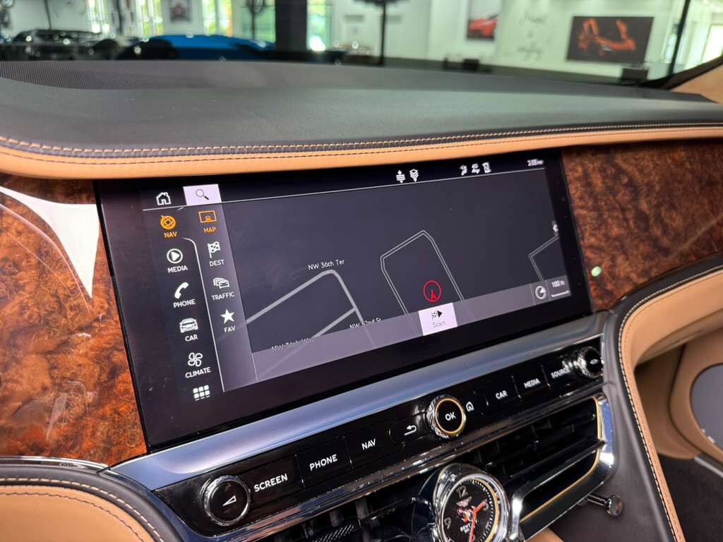 2022 Bentley Flying Spur Hybrid illuminated "Flying B", rotating display AND MUCH MUCH MORE!!! Fort Lauderdale FL