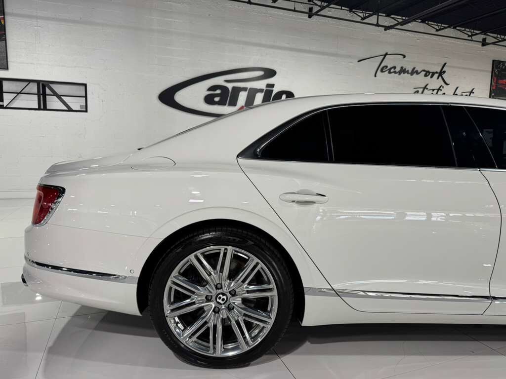 2022 Bentley Flying Spur Hybrid illuminated "Flying B", rotating display AND MUCH MUCH MORE!!! Fort Lauderdale FL
