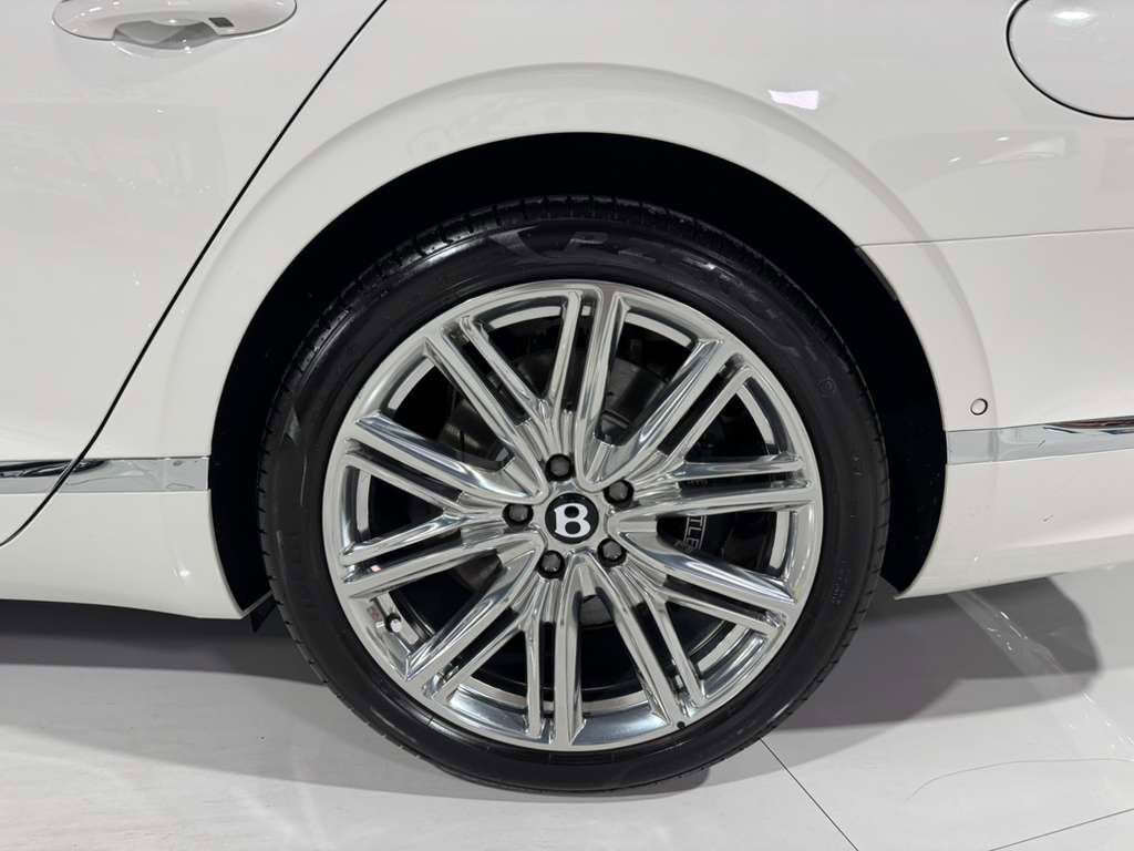 2022 Bentley Flying Spur Hybrid illuminated "Flying B", rotating display AND MUCH MUCH MORE!!! Fort Lauderdale FL