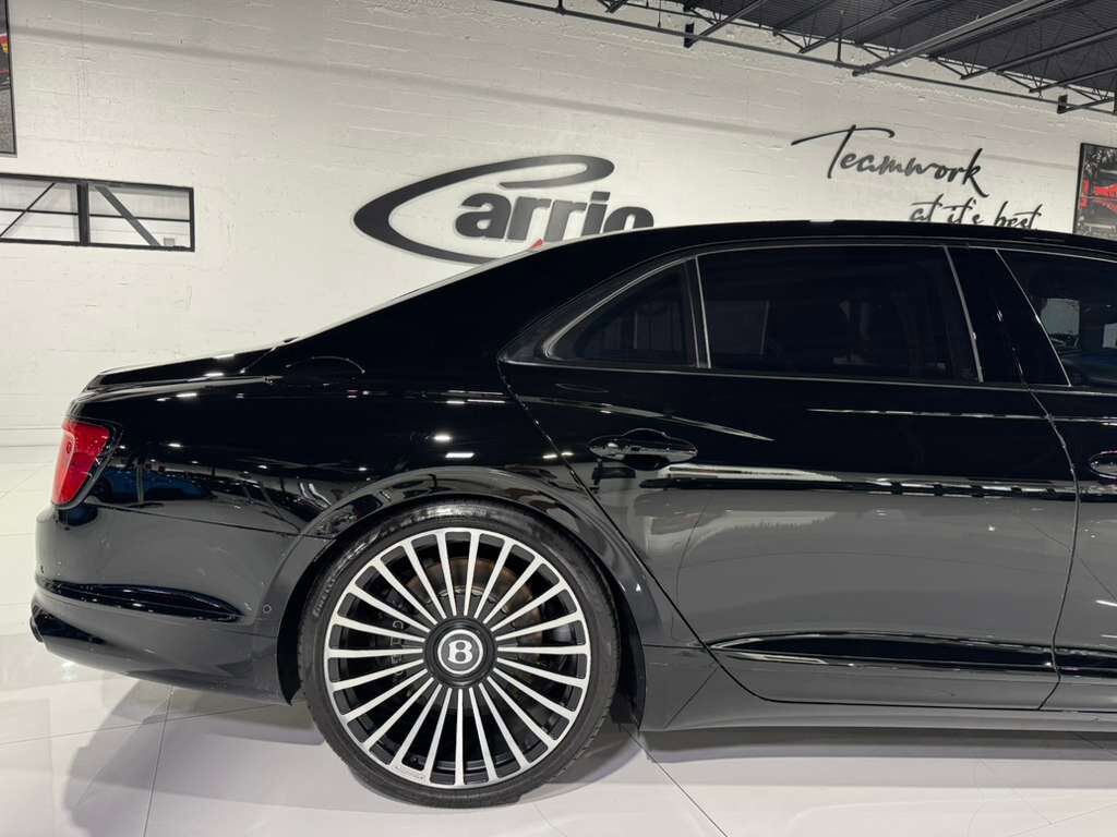 2022 Bentley Flying Spur V8 Blackline Specification, illuminated Flying &apos;B&apos;, rear executive seating package AND MUCH MORE!! Fort Lauderdale FL