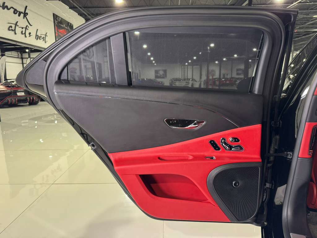 2022 Bentley Flying Spur V8 Blackline Specification, illuminated Flying &apos;B&apos;, rear executive seating package AND MUCH MORE!! Fort Lauderdale FL