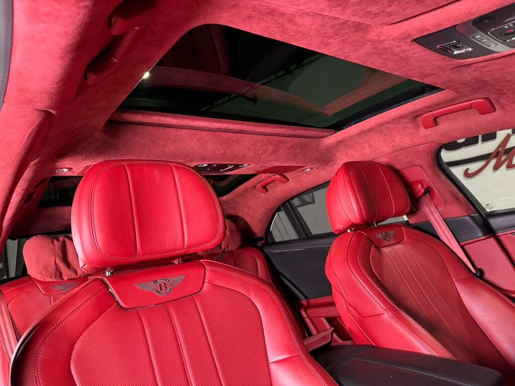 2022 Bentley Flying Spur V8 Blackline Specification, illuminated Flying &apos;B&apos;, rear executive seating package AND MUCH MORE!! Fort Lauderdale FL