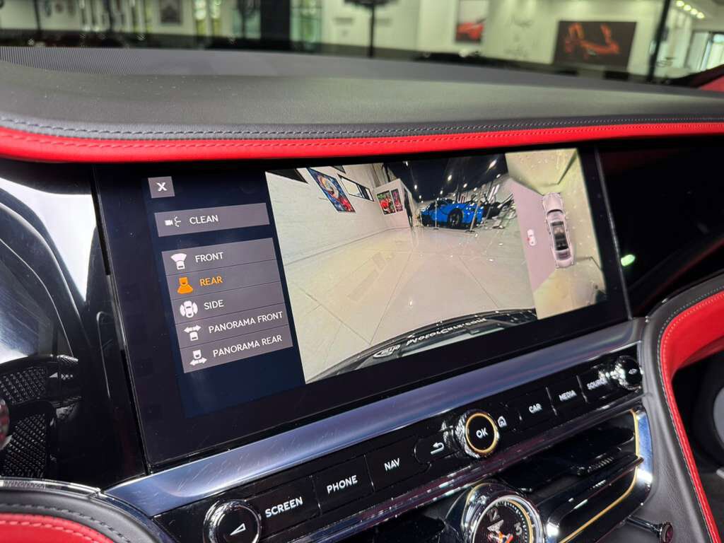 2022 Bentley Flying Spur V8 Blackline Specification, illuminated Flying &apos;B&apos;, rear executive seating package AND MUCH MORE!! Fort Lauderdale FL