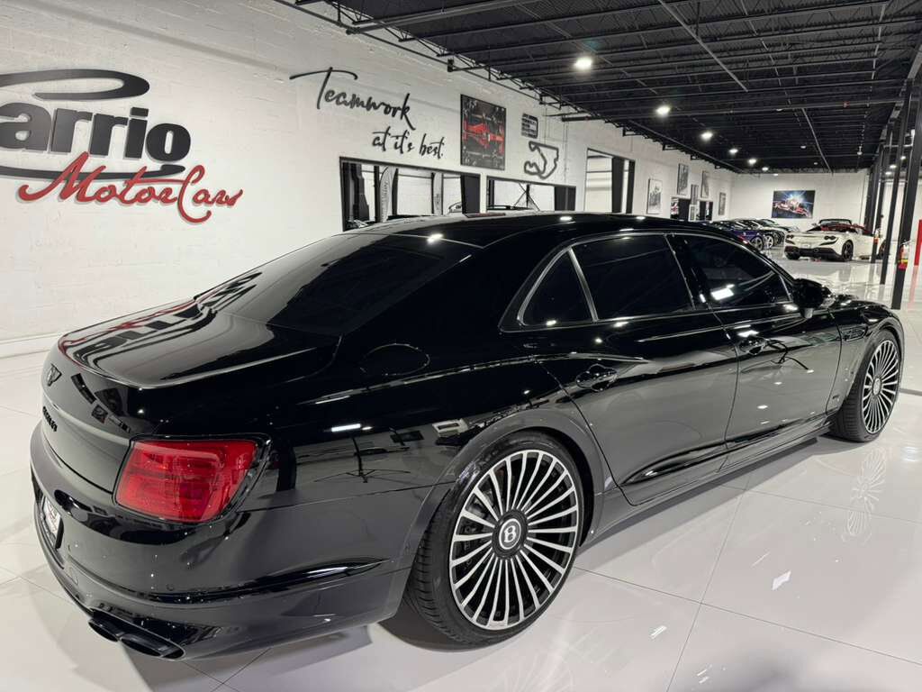2022 Bentley Flying Spur V8 Blackline Specification, illuminated Flying &apos;B&apos;, rear executive seating package AND MUCH MORE!! Fort Lauderdale FL
