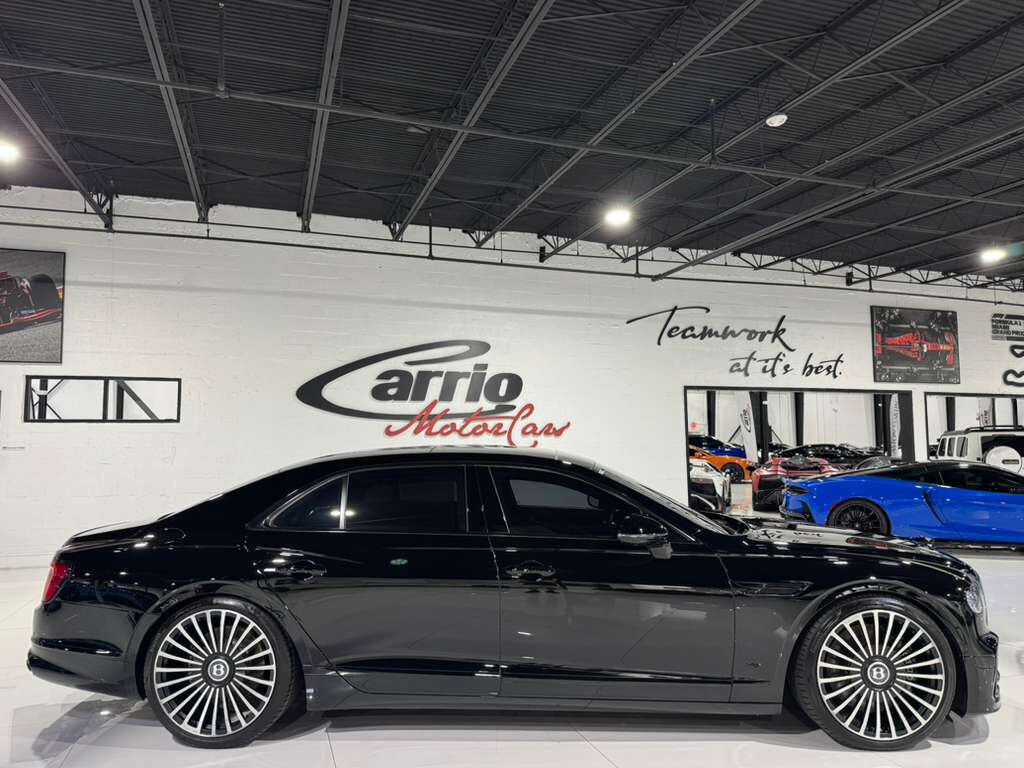 2022 Bentley Flying Spur V8 Blackline Specification, illuminated Flying &apos;B&apos;, rear executive seating package AND MUCH MORE!! Fort Lauderdale FL