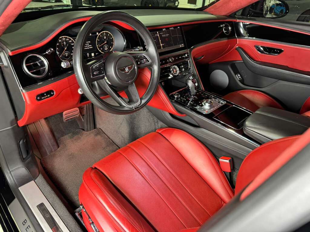 2022 Bentley Flying Spur V8 Blackline Specification, illuminated Flying &apos;B&apos;, rear executive seating package AND MUCH MORE!! Fort Lauderdale FL